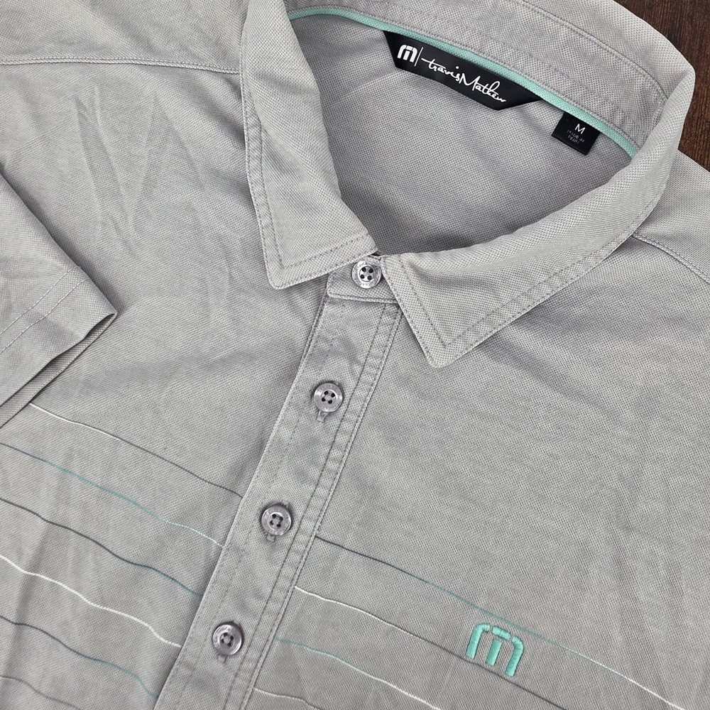 Travis Mathew Polo Shirt Mens Medium Gray Striped Pima Cotton Blend Short Sleeve